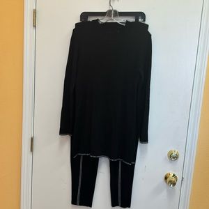Black 2 piece sweater pant suit size large
